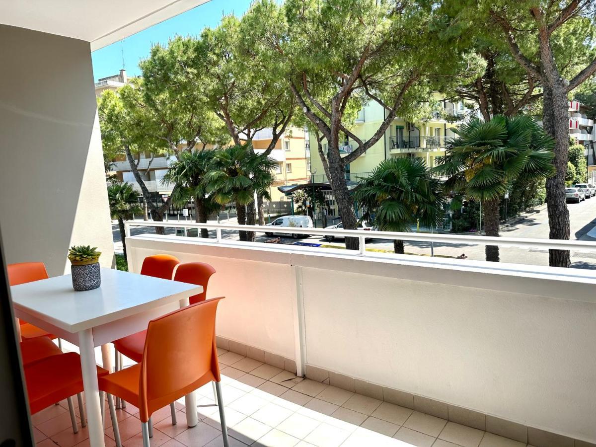 Apartament Sabbiadoro Center Lignano Sabbiadoro Exterior photo